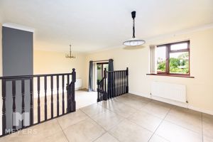 Photo 19- click for photo gallery